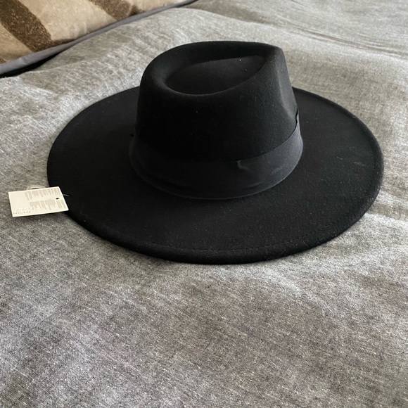 NWT black felt hat main image 4